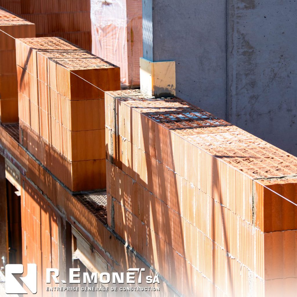 Capo brick walls being built